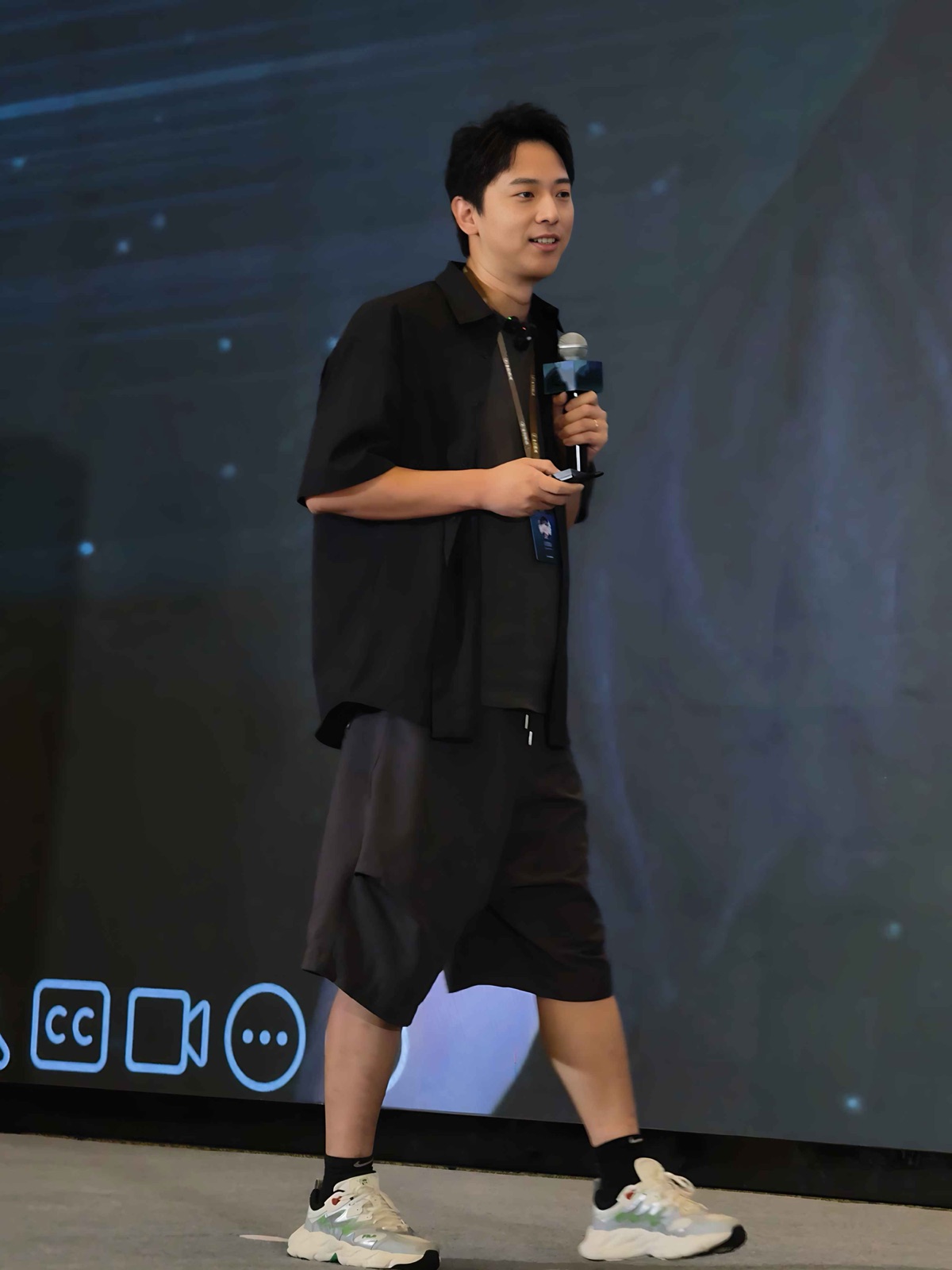 王朋友
